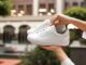 Weiße Sneaker
